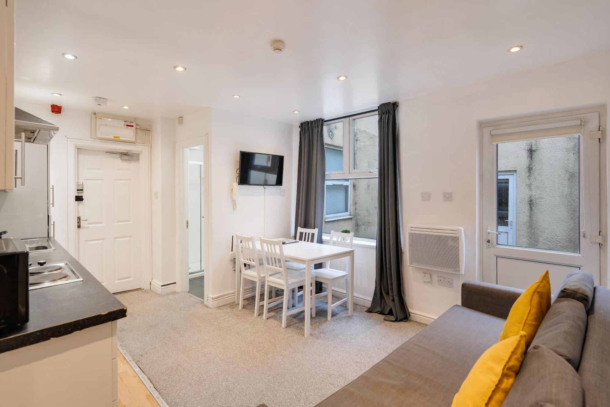 2 Bedroom Aprtmnt For Upto 6 Nr Centre, Uni &Parks Cardiff Zewnętrze zdjęcie